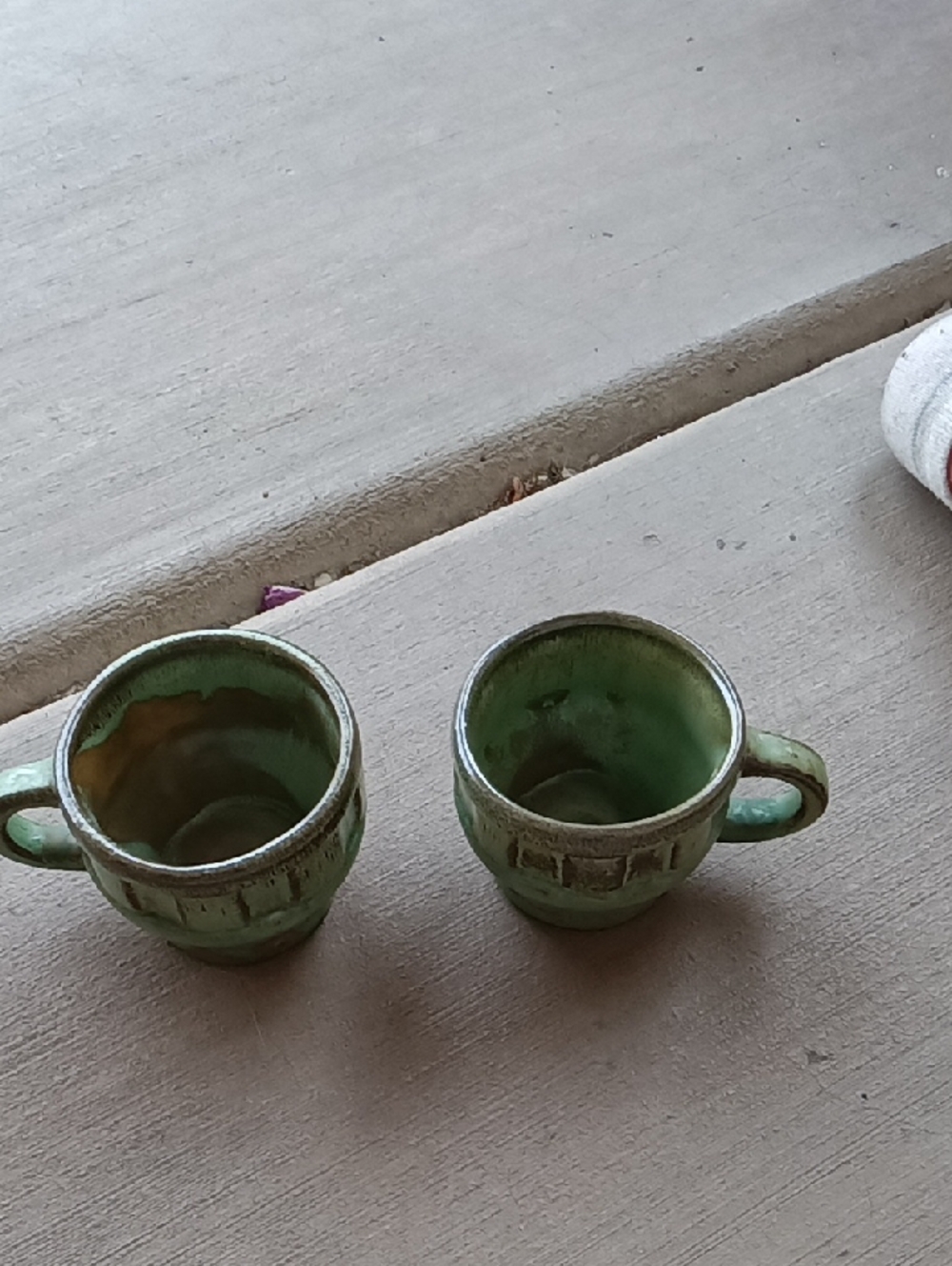 Green Ceramic Coffee Mugs - Set of 2